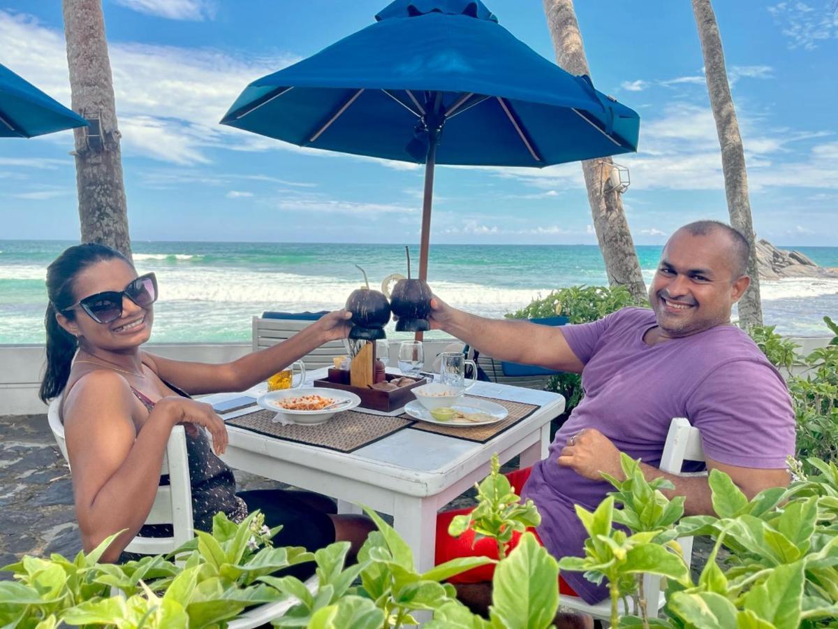 Rockside Cabanas Hotel Unawatuna Bagian luar foto