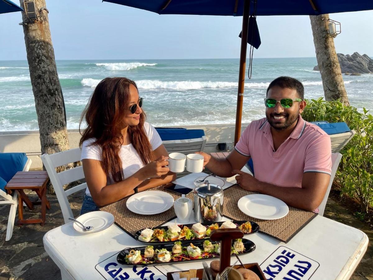 Rockside Cabanas Hotel Unawatuna Bagian luar foto